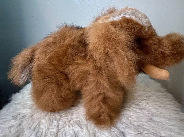 Alpaca Woolly Mammoth Brown